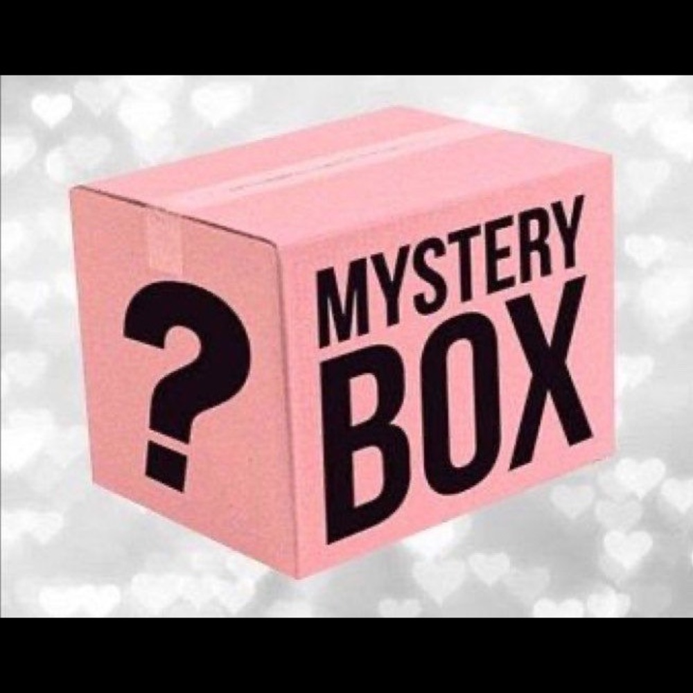 💞MYSTERY BOX 💞 assorted baby girl clothing items various sizes